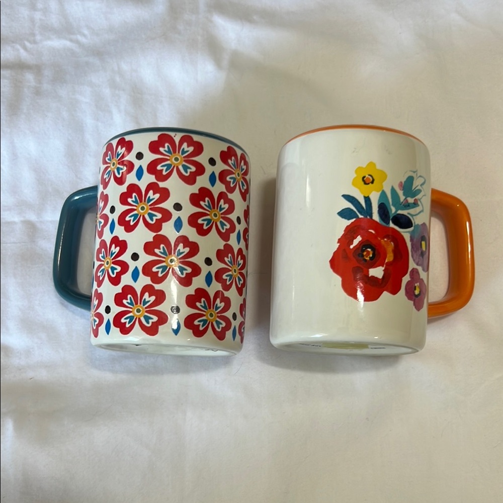 The Pioneer Woman Red and Blue Serveware Mugs for Dining